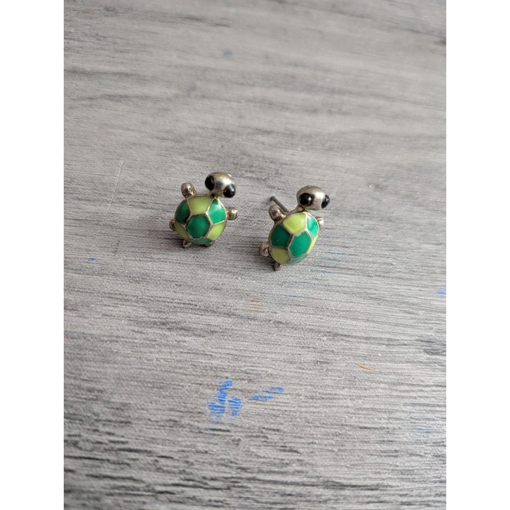 Vintage Green Enamel Turtle Stud Earrings Silver Tone Sea Turtle Jewelry